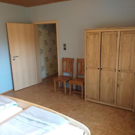 Apartment Zwei Schlafzimmer- Betten In Komforthoehe Baumholder Exterior foto