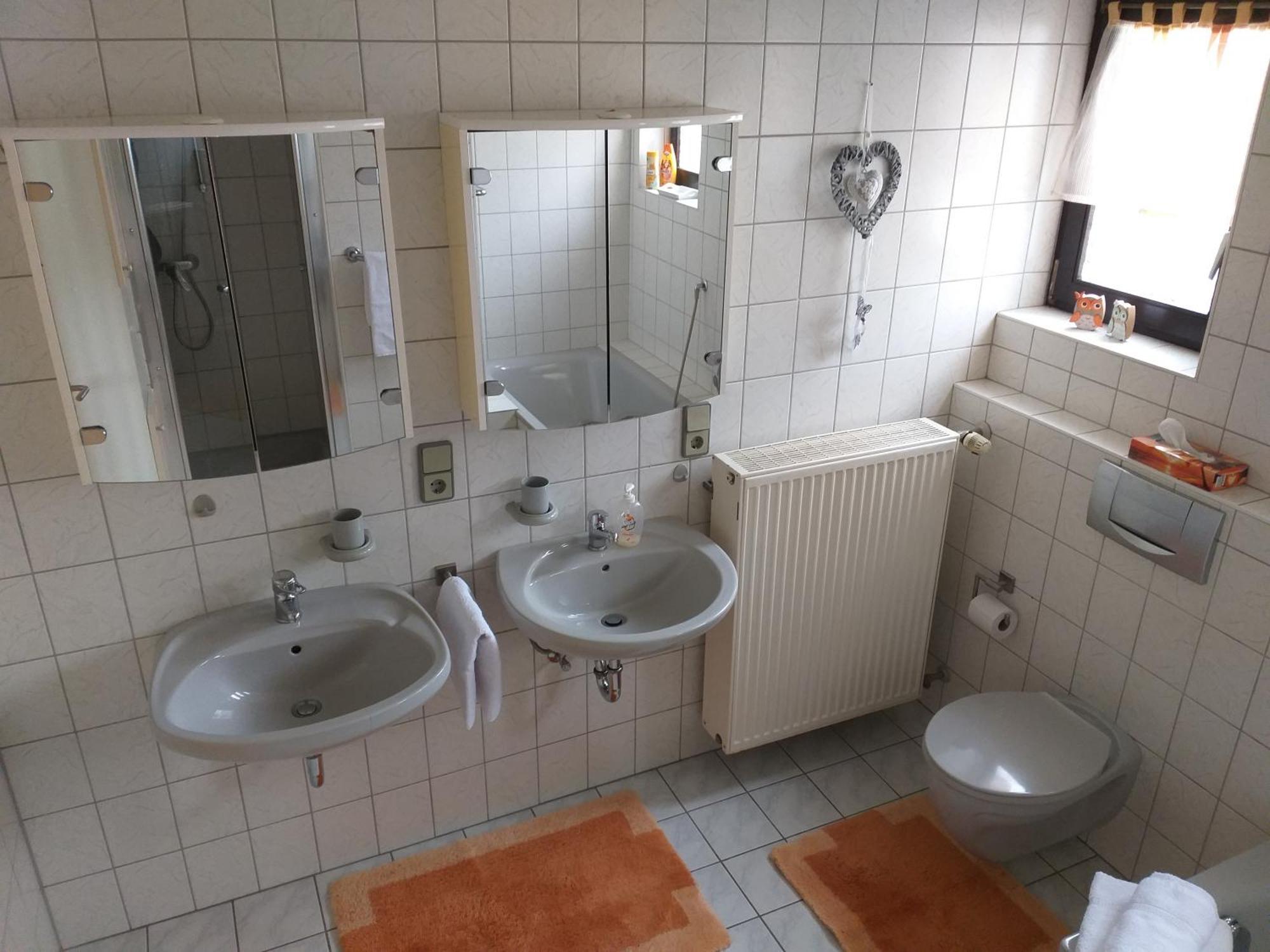 Apartment Zwei Schlafzimmer- Betten In Komforthoehe Baumholder Exterior foto